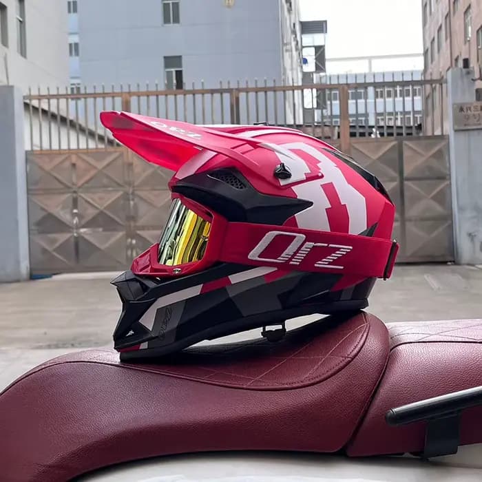 Casque de moto tout-terrain super cool