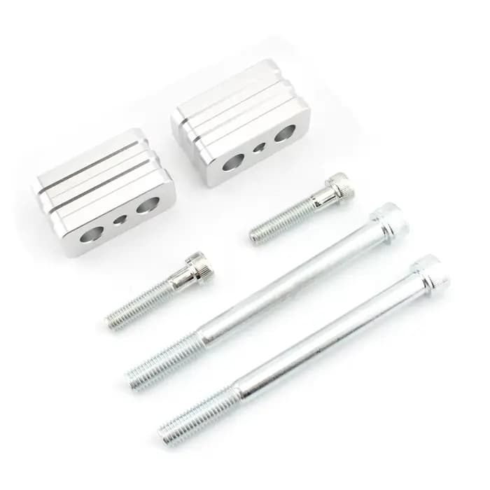 Kit de pinces de montage pour rehausseurs de guidon de moto