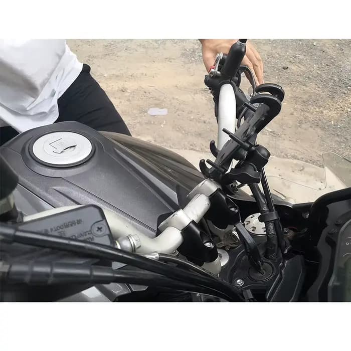 Pince de guidon de moto