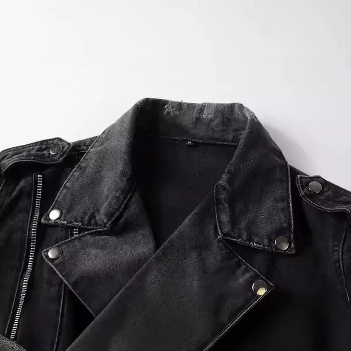 Veste en jean pour homme pour l'automne et l'hiver. Veste de moto slim déchirée à la mode de style punk de rue rétro américain.