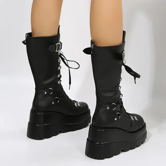 Bottes de moto gothiques à plateforme pour femmes, bottines de Combat Punk avec sangle à boucle et rivets pour femmes, talons compensés à fond épais, mi-mollet
