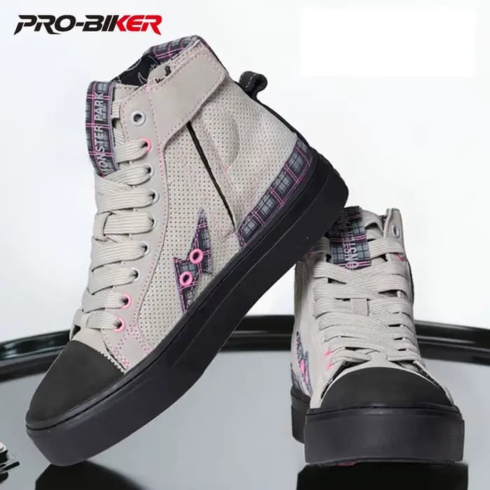 Nouvelles bottes de moto pour femmes