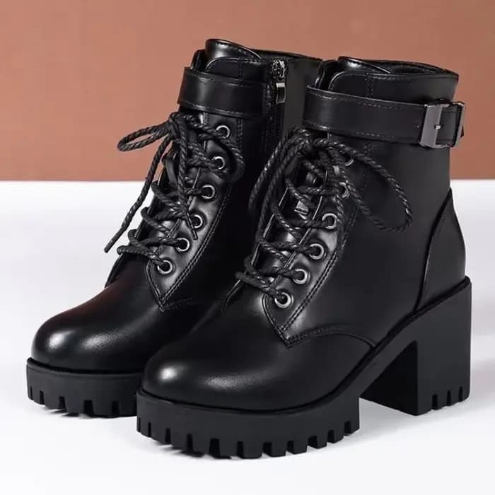 Chaussures pour femmes hiver bottes de moto confortables 2025 nouvelles chaussures décontractées à lacets pour femmes mode talon épais bottines latérales