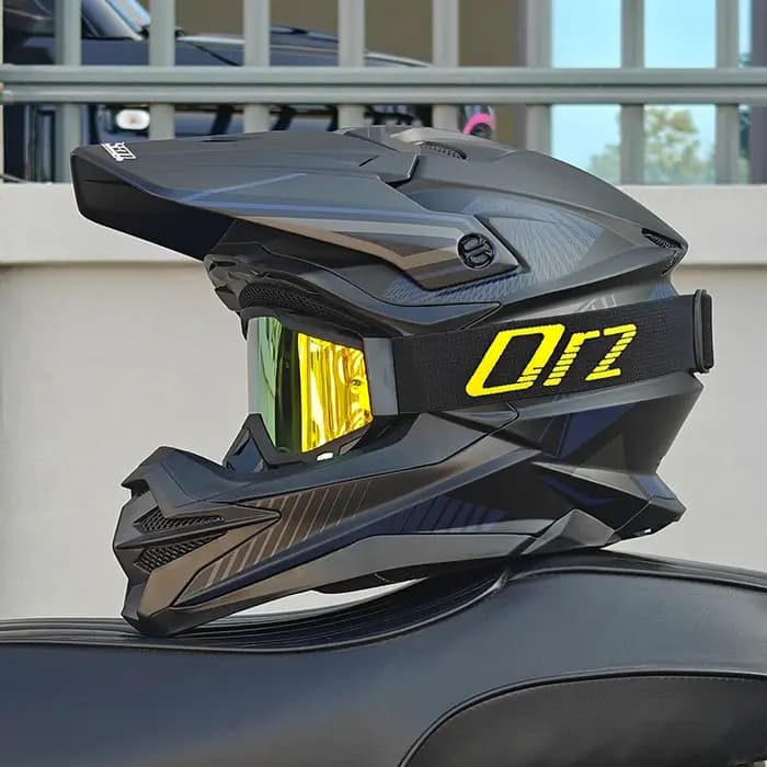 Casque de moto tout-terrain de haute qualité, casque intégral pour VTT DH, certifié DOT pour la course sur sentier et la conduite