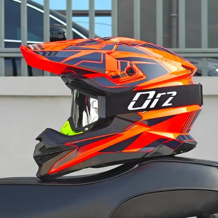 Casque de moto tout-terrain de haute qualité, casque intégral pour VTT DH, certifié DOT pour la course sur sentier et la conduite