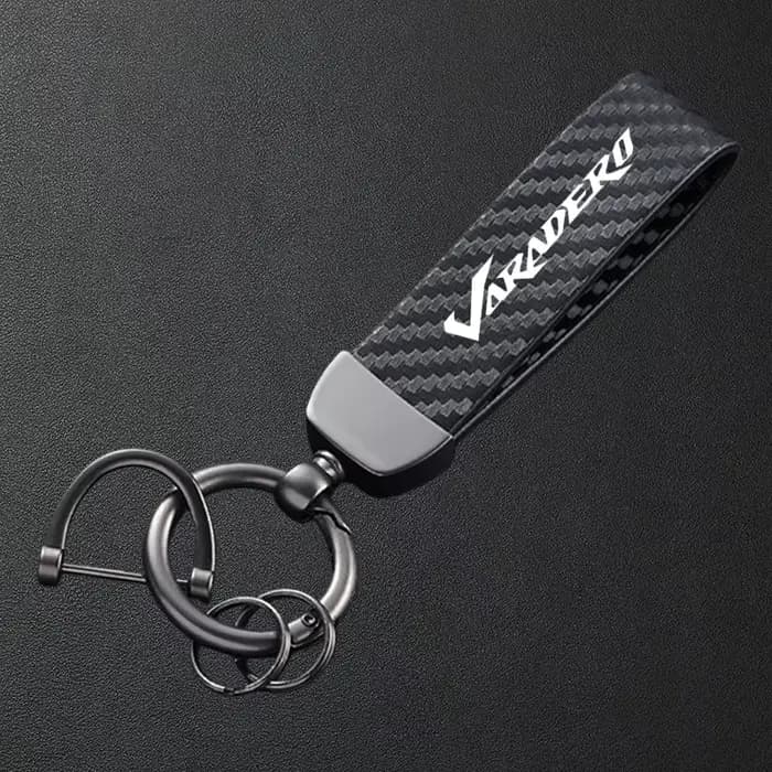 Porte-clés de moto en cuir texturé en fibre de carbone