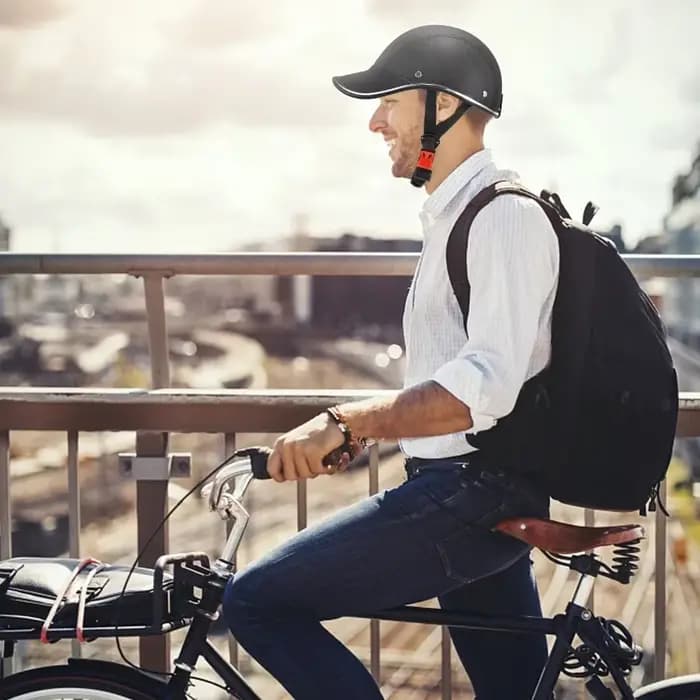 Casque de véloMoto MotocrossBicycle électriqueCasque de sécurité en cuir ABSCasque