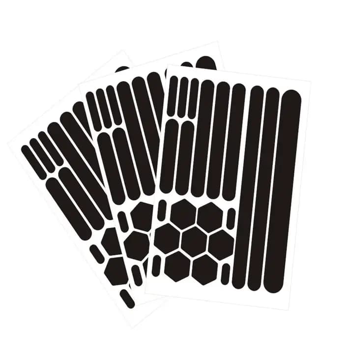 Bandes de coulée noires invisibles pour casques de moto