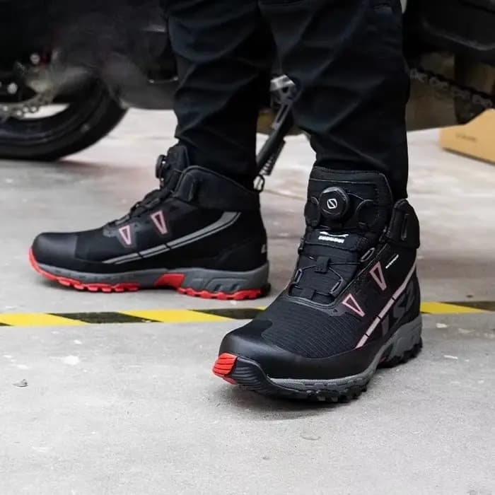 Nouvelles bottes de moto TREKKER pour l'été
