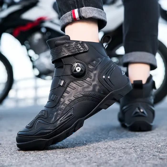 Nouvelles bottes de moto hommes en cuir Motos respirant anti-dérapant résistant à l'usure