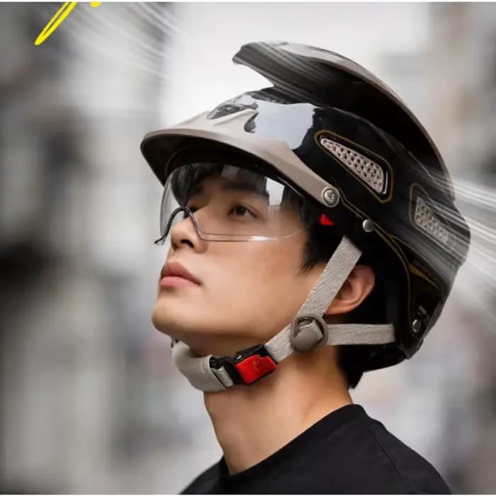 Casque de moto électrique respirant pour l'été